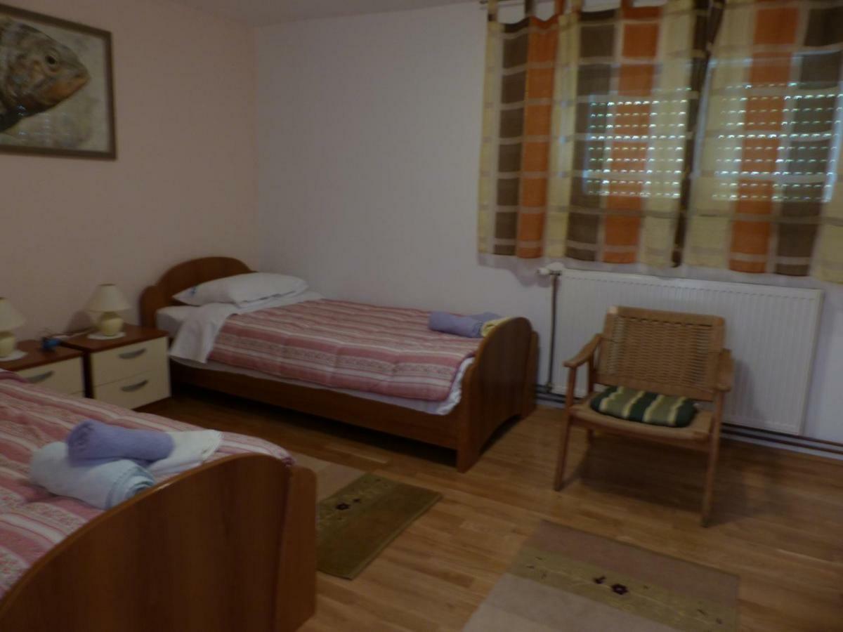 Apartment Ana Krnica Esterno foto