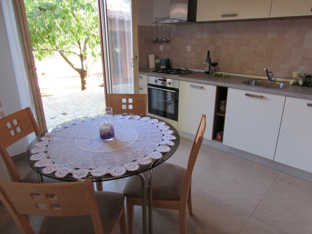 Apartment Ana Krnica Esterno foto