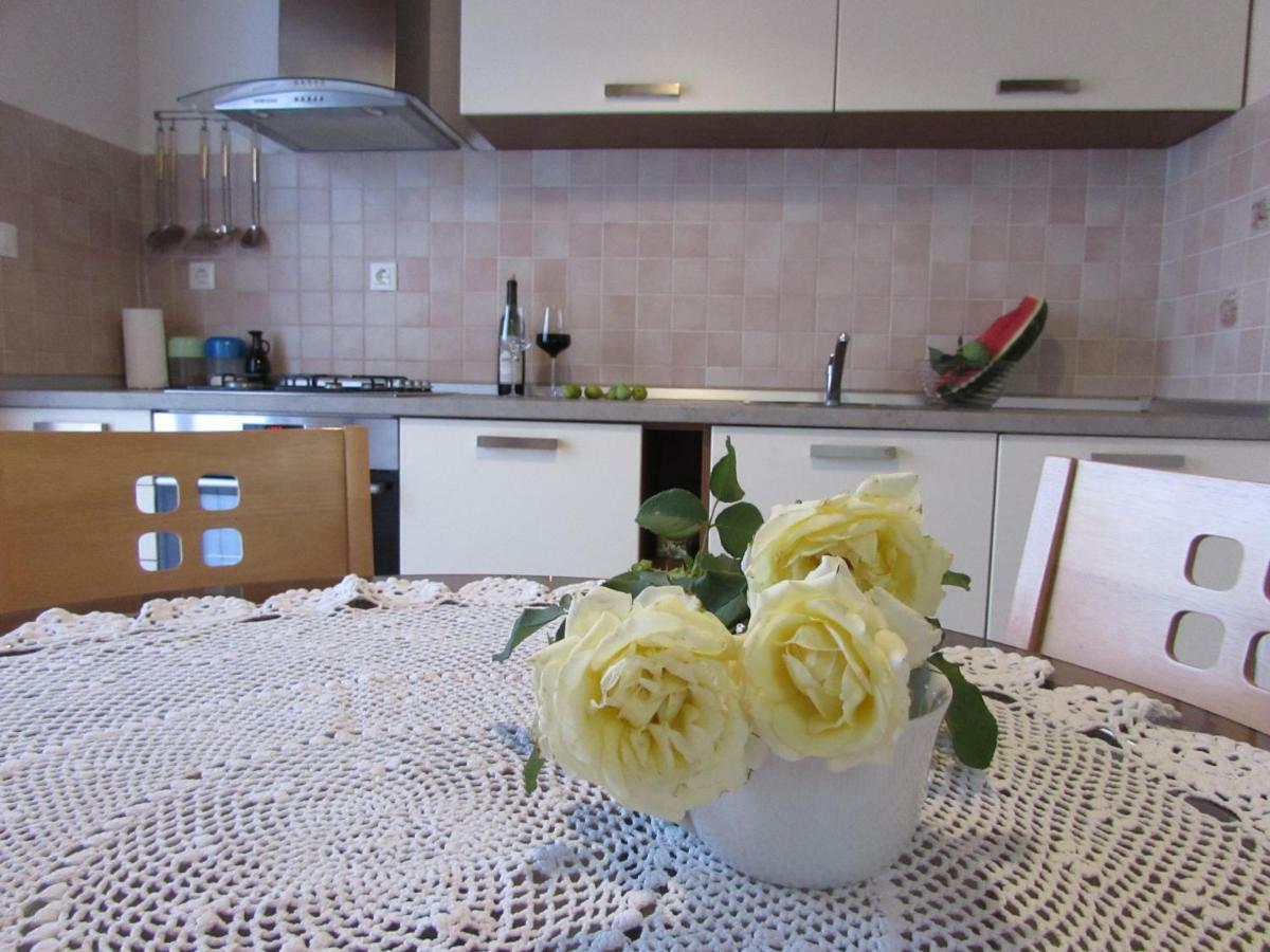 Apartment Ana Krnica Esterno foto