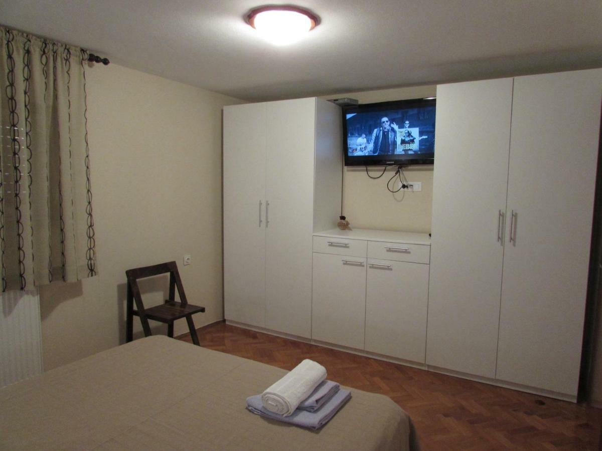 Apartment Ana Krnica Esterno foto