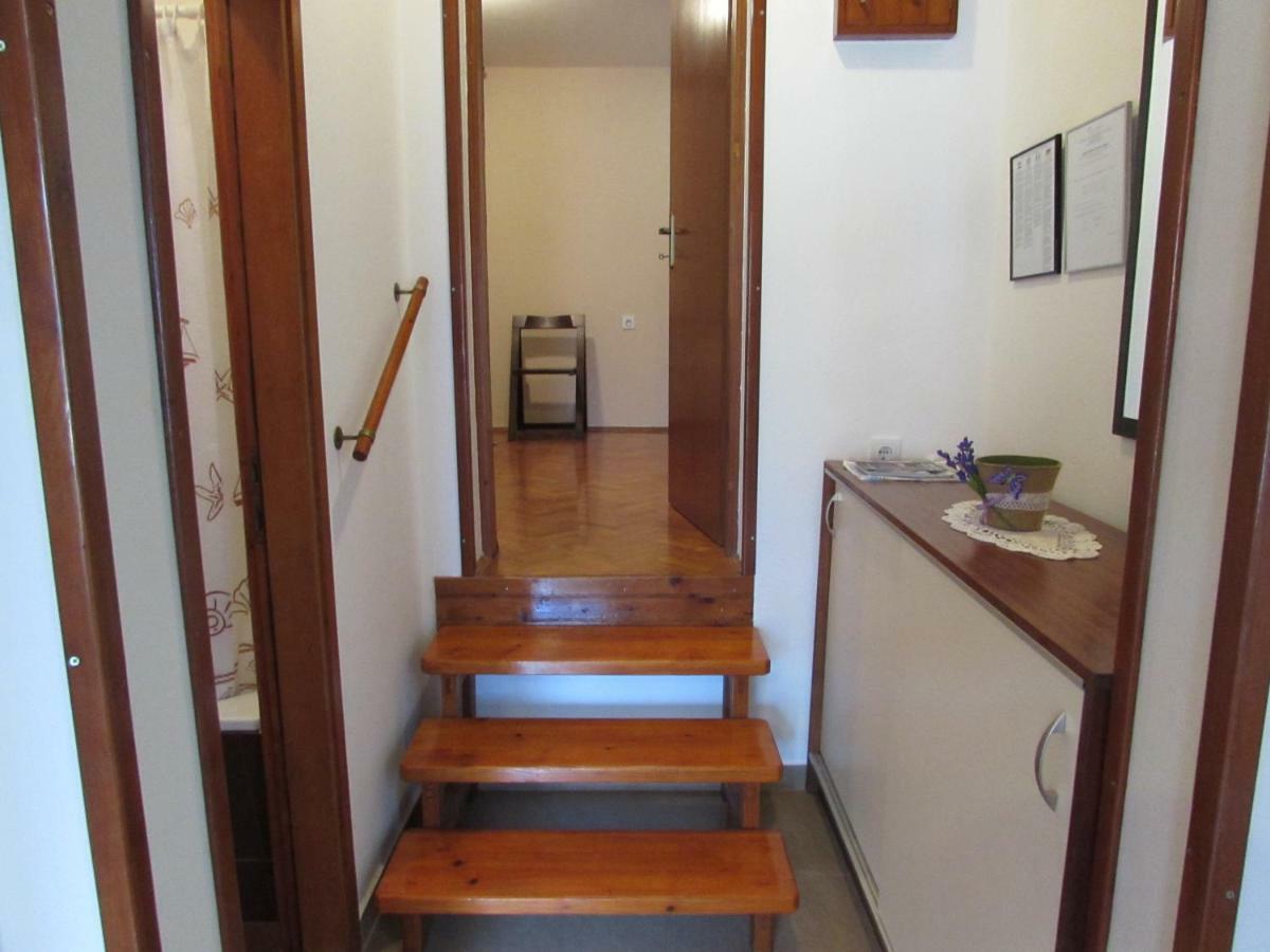Apartment Ana Krnica Esterno foto